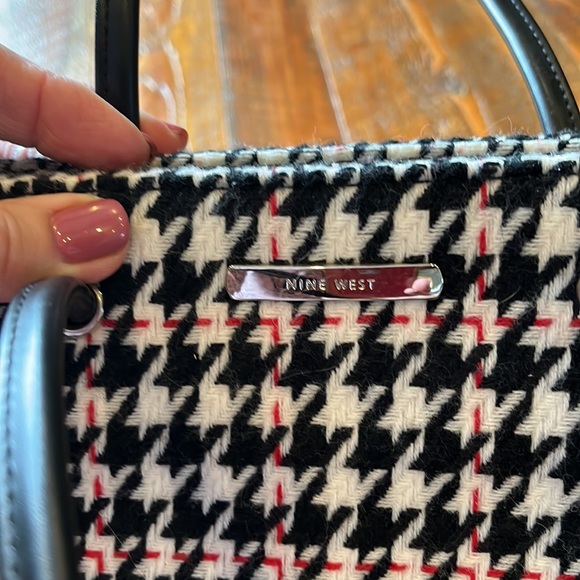 Nine West handbag with keychain wallet - Picture 5 of 6